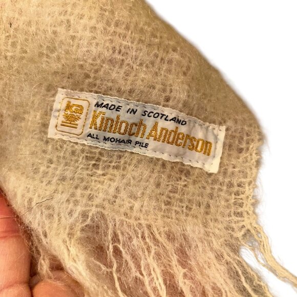 Kinlochj Anderson SCOTLAND all pile mohair ivory white neutral scarf - Picture 2 of 3